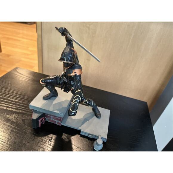 Avengers: Endgame Marvel Movie Gallery Diorama Ronin Exclusive 9 Inch Diamond - Picture 3 of 5